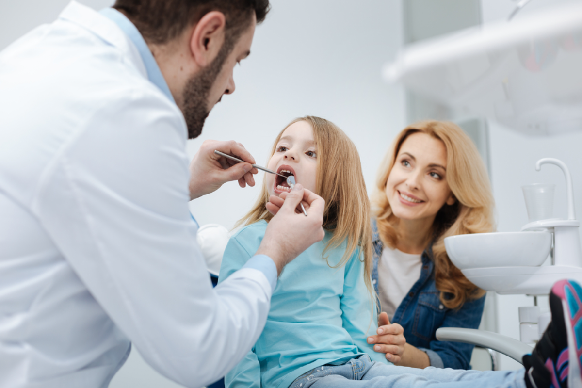 How a Family Dentist Can Simplify Your Dental Care